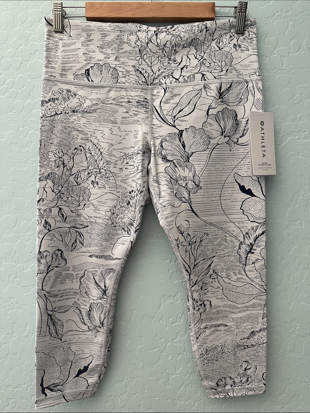 Athleta Elation Textured 7/8 Tight